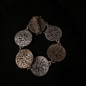Beautiful Disk Bracelet with Magnetic Closure!